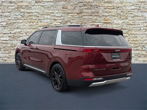 Certified 2022 Kia Carnival SX Prestige image 4