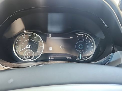 Used 2025 Genesis GV70 3.5T Sport w/ Sport Advanced Package AWD/4WD image 11