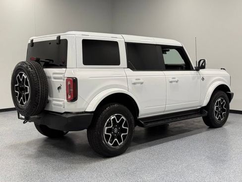 Used 2025 Ford Bronco Outer Banks AWD/4WD image 8