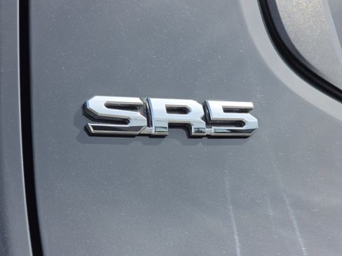 Used 2025 Toyota Tacoma SR5 image 5