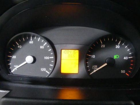 Used 2015 Mercedes-Benz Sprinter 2500 image 23