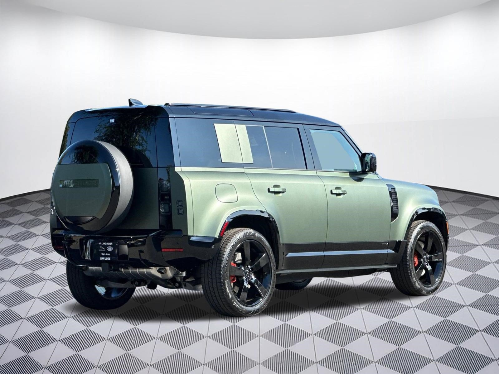 New 2026 Land Rover Defender 110 X AWD/4WD image 9