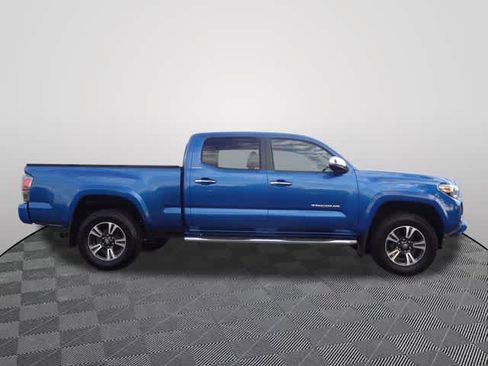 Used 2016 Toyota Tacoma Limited AWD/4WD image 4