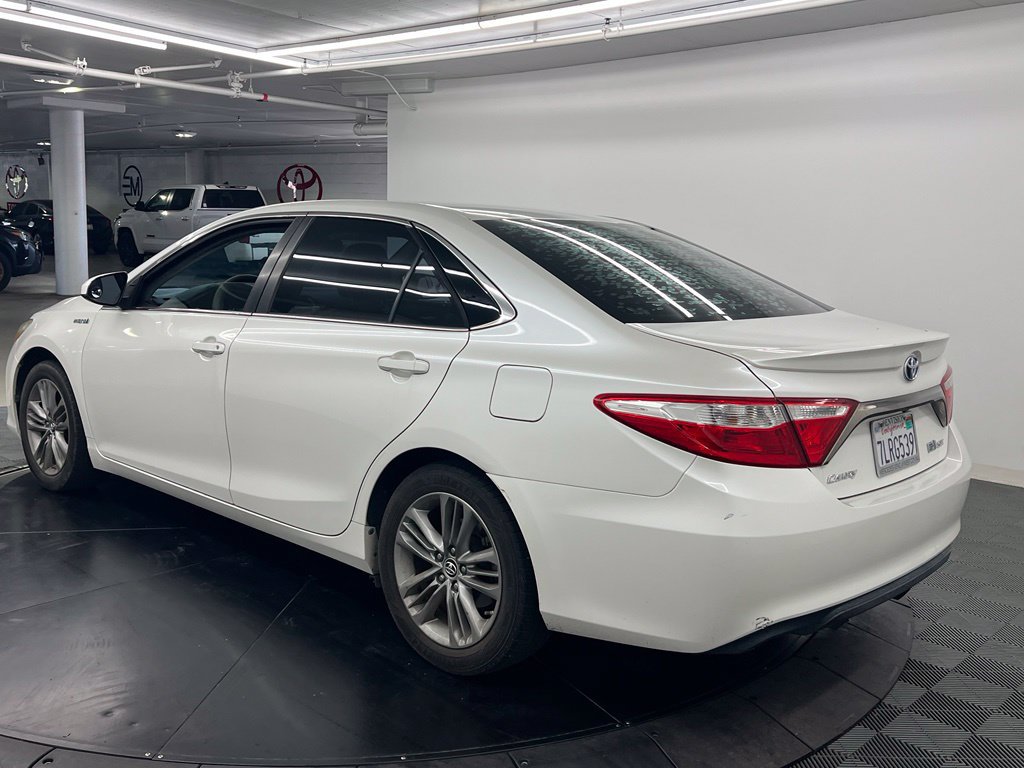 Used 2015 Toyota Camry SE FWD image 4