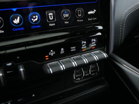 Used 2019 RAM 1500 Limited w/ Advanced Safety Group AWD/4WD image 31