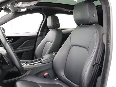 Used 2019 Jaguar F-PACE Premium AWD/4WD image 14