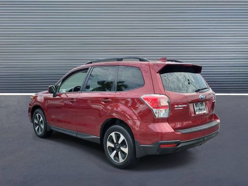 Used 2017 Subaru Forester 2.5i Premium AWD/4WD image 4