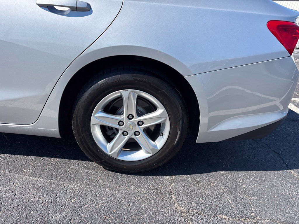 Used 2020 Chevrolet Malibu LS FWD image 11