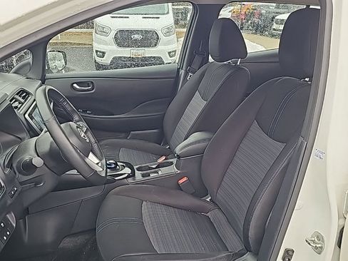 Used 2023 Nissan Leaf SV Plus image 3