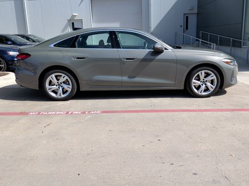 Used 2025 Audi A5 2.0T Premium w/ Convenience Package AWD/4WD image 11