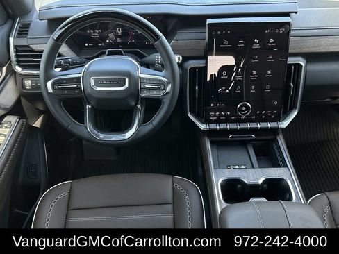 New 2026 GMC Acadia Denali Ultimate w/ LPO, Floor Liner Package AWD/4WD image 10
