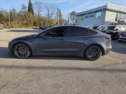 Used 2021 Tesla Model 3 Standard Range Plus image 17