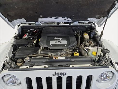 Used 2013 Jeep Wrangler Unlimited Sahara w/ Connectivity Group image 20