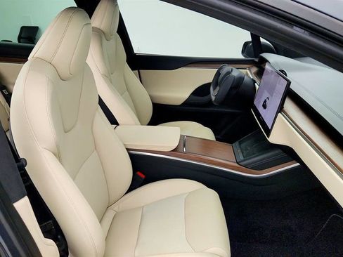 Used 2023 Tesla Model X image 28