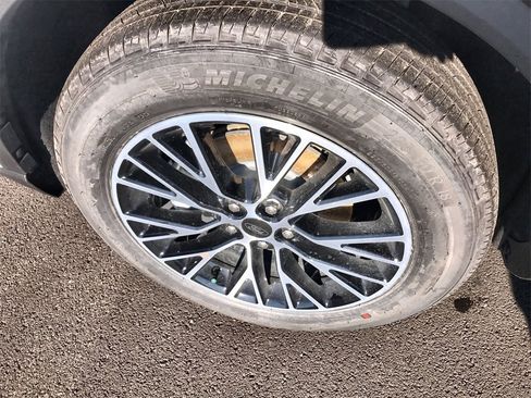 New 2026 Ford Escape Base w/ PHEV Premium Package image 10