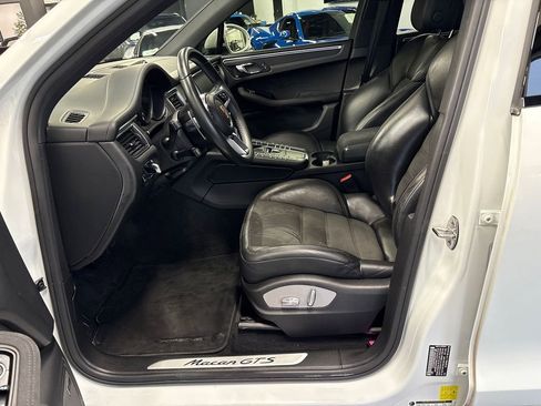 Used 2017 Porsche Macan GTS image 28