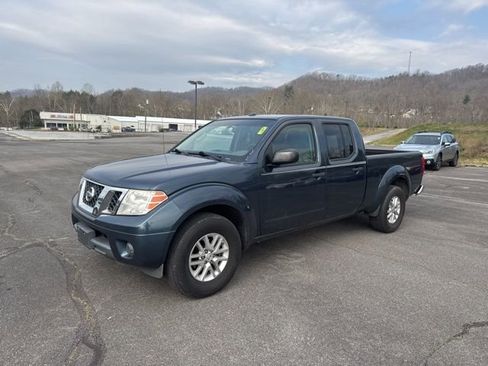 Used 2014 Nissan Frontier SV RWD image 4