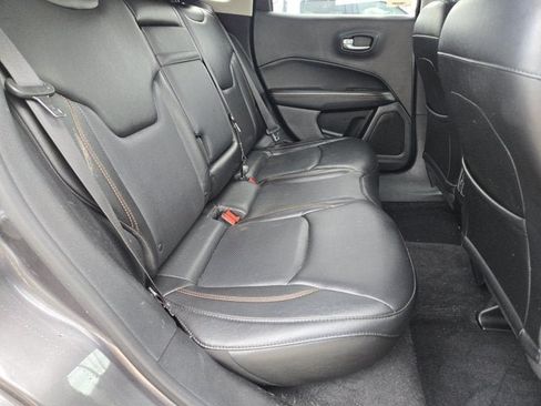 Used 2018 Jeep Compass Limited w/ Navigation Group FWD image 8