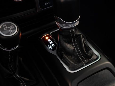 Used 2022 Jeep Wrangler Unlimited Sahara w/ Cold Weather Group image 30