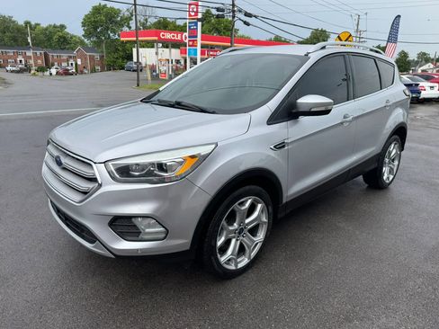 Used 2017 Ford Escape Titanium w/ Equipment Group 301A FWD image 3