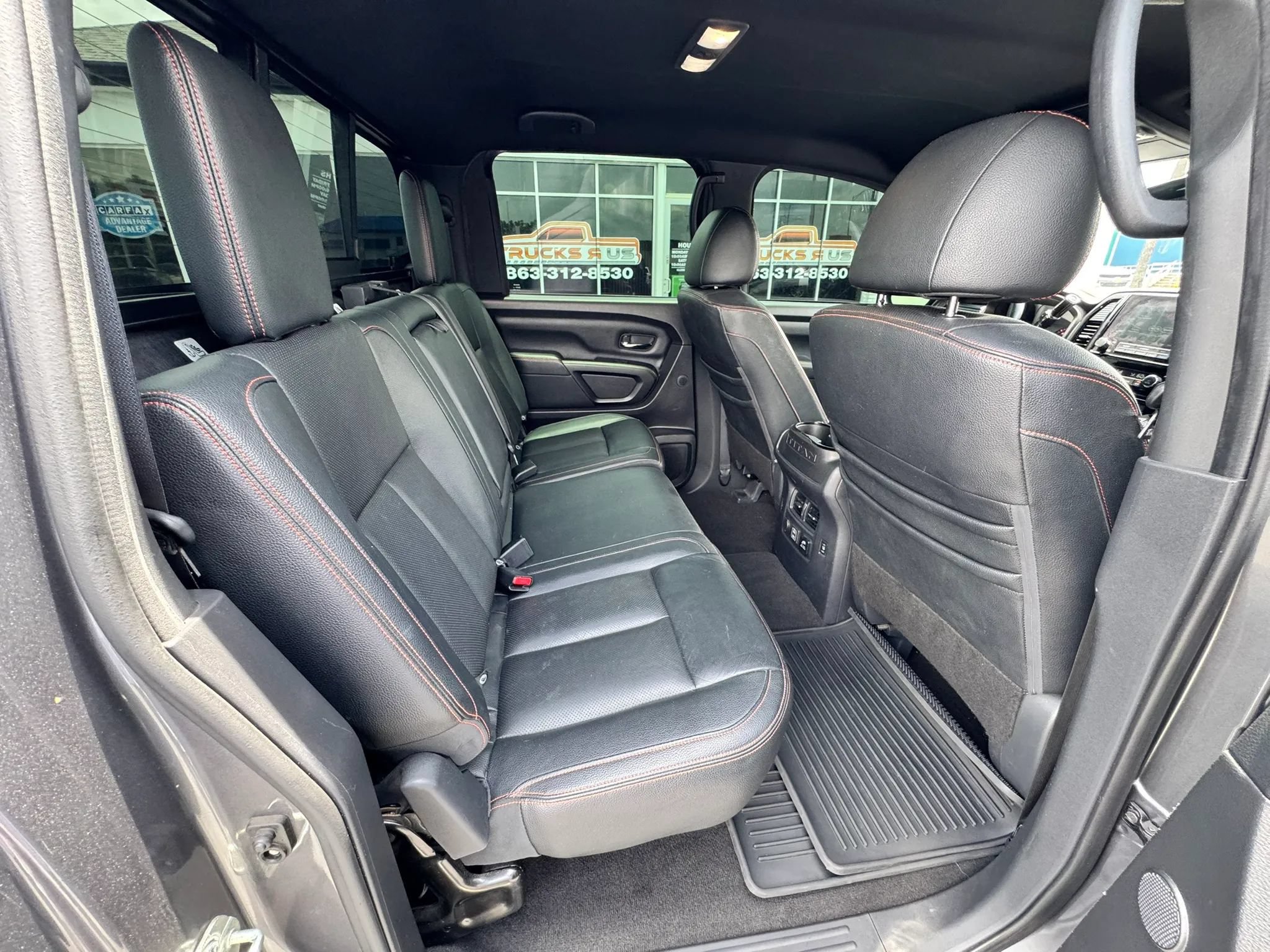 Used 2020 Nissan Titan PRO-4X w/ Pro-4x Convenience Package AWD/4WD image 8