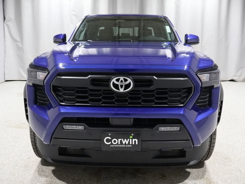 Used 2024 Toyota Tacoma TRD Off-Road image 8