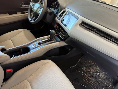 Used 2021 Honda HR-V EX image 16