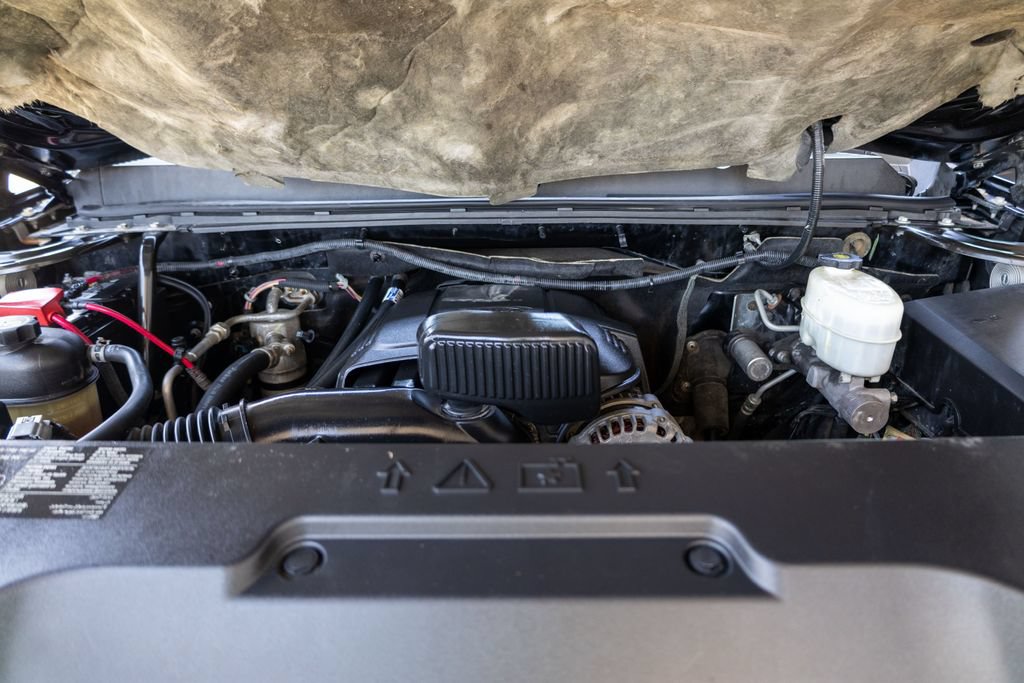 Used 2014 Chevrolet Silverado 2500 LT w/ Z71 Appearance Package AWD/4WD image 17