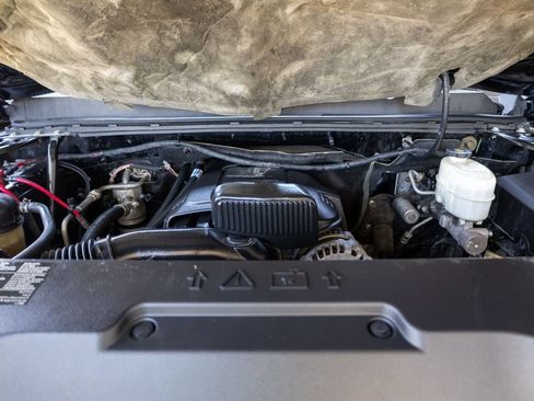 Used 2014 Chevrolet Silverado 2500 LT w/ Z71 Appearance Package AWD/4WD image 17