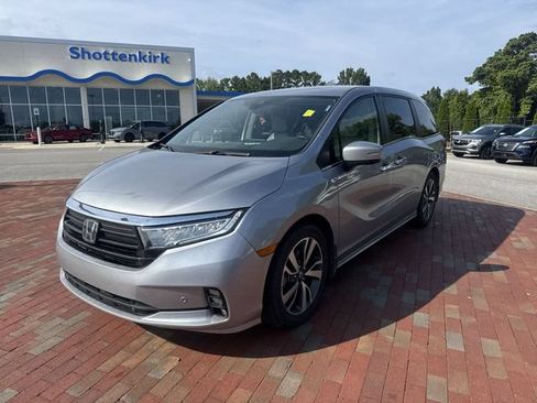 Used 2022 Honda Odyssey Touring image 1