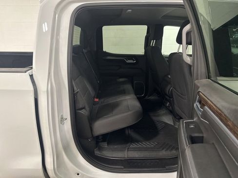 Used 2023 GMC Sierra 1500 SLE image 14