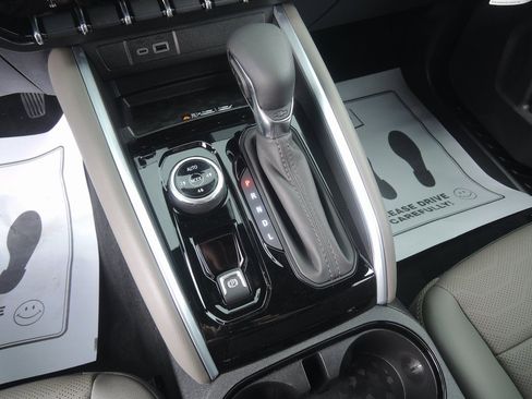 New 2025 Chevrolet Colorado ZR2 w/ Technology Package image 21