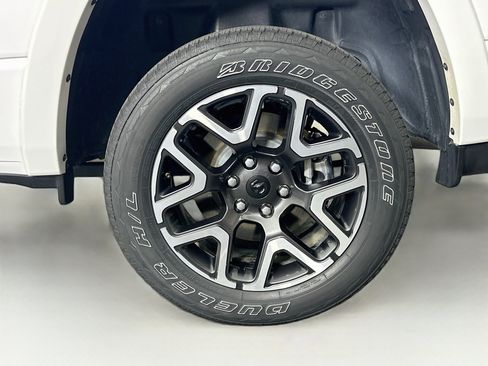 Used 2025 RAM 1500 Laramie w/ Sport Appearance Package AWD/4WD image 11