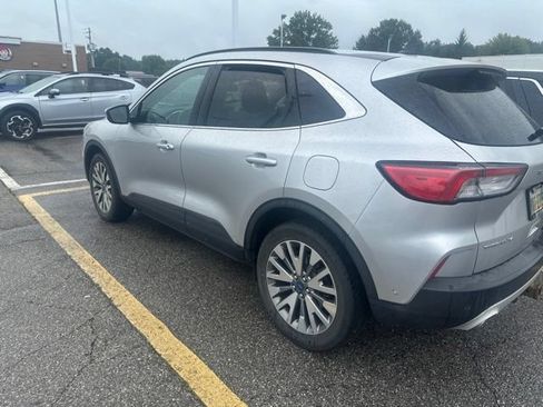 Used 2020 Ford Escape Titanium AWD/4WD image 3