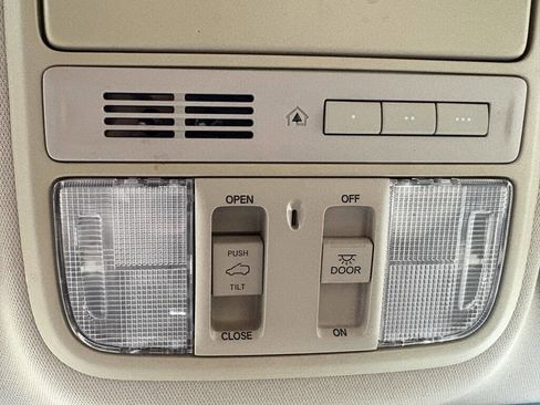 Used 2017 Honda CR-V EX-L image 27