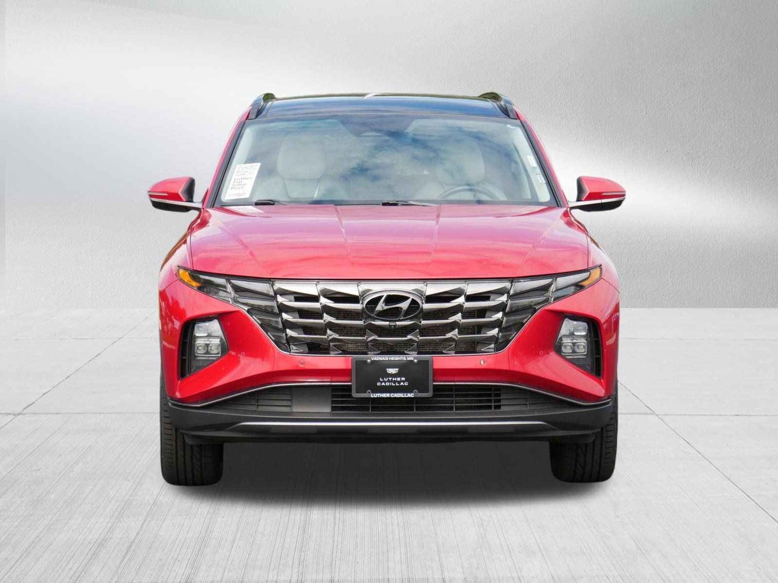 Used 2022 Hyundai Tucson Limited AWD/4WD image 2