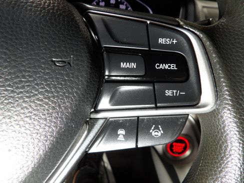 Used 2018 Honda Accord LX image 19
