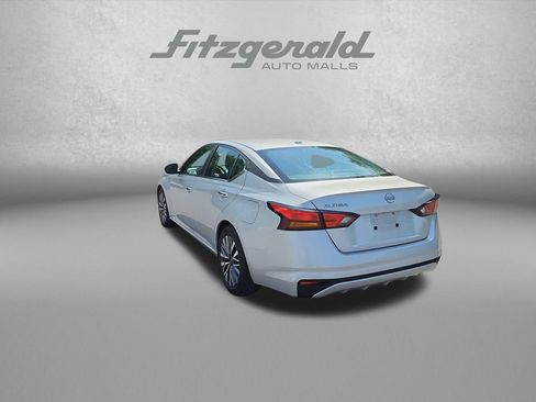 Used 2025 Nissan Altima 2.5 SV FWD image 6