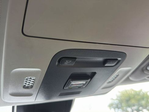 Used 2020 Toyota Camry SE FWD image 15