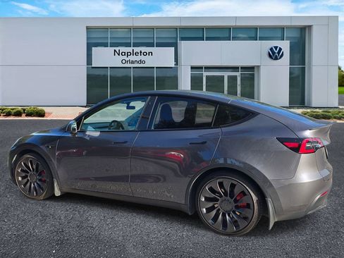 Used 2023 Tesla Model Y Performance AWD/4WD image 8