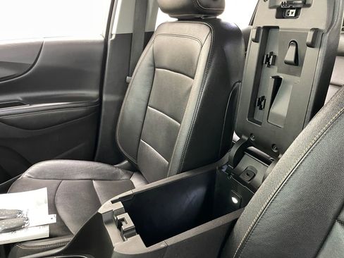 Used 2018 Chevrolet Equinox Premier image 31