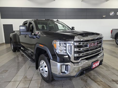 Used 2021 GMC Sierra 3500 SLE w/ SLE Convenience Package image 8
