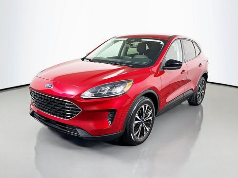 Used 2021 Ford Escape SE w/ SE Sport Appearance Package AWD/4WD image 3