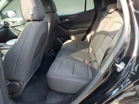 Used 2025 Chevrolet Equinox LT w/ Safety and Technology Package FWD image 12