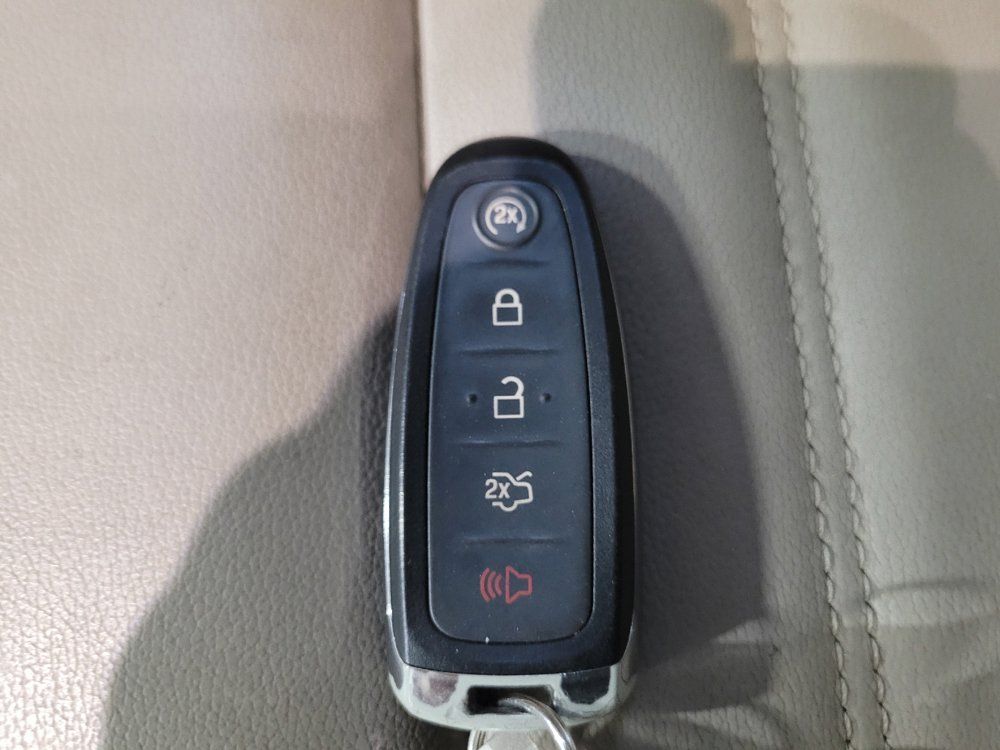 Used 2017 Ford Escape Titanium AWD/4WD image 32