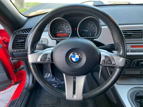 Used 2004 BMW Z4 2.5i image 29