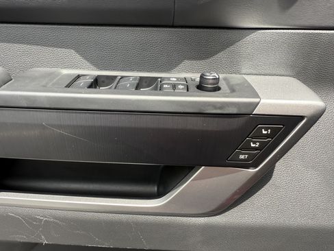 Certified 2025 Toyota Sequoia Platinum AWD/4WD image 19
