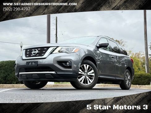 Used 2020 Nissan Pathfinder SV image 1