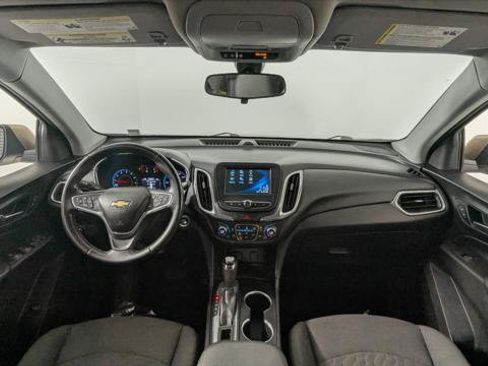 Used 2018 Chevrolet Equinox LT FWD image 26