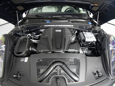 New 2026 Porsche Macan S image 41